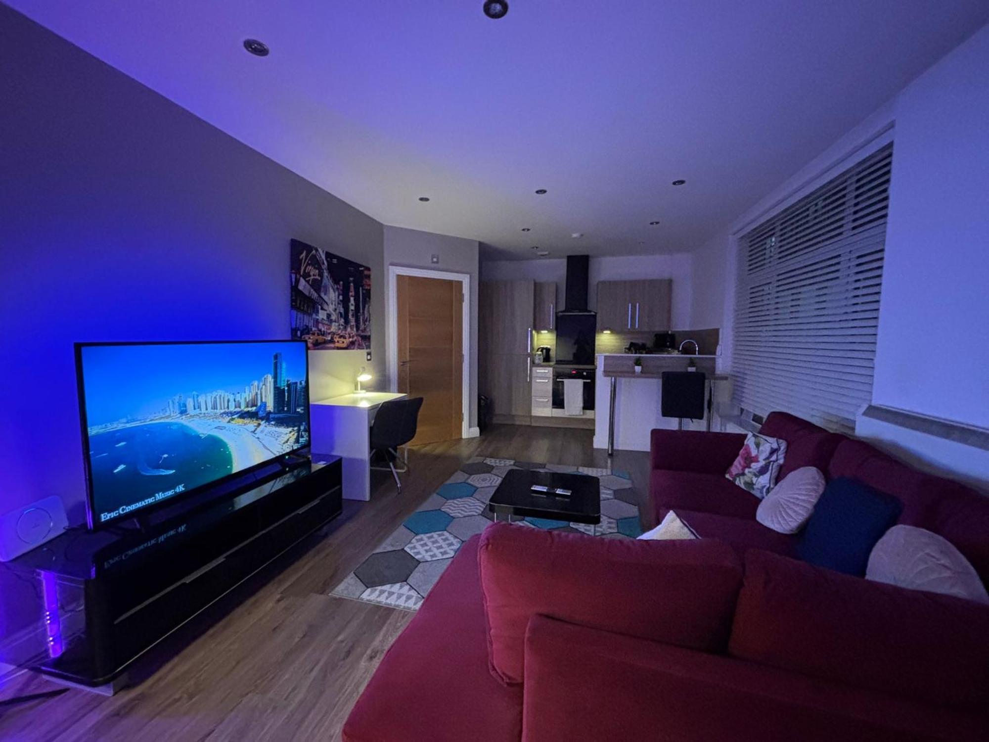 24-7 Secured City Centre Apartments With Free Underground Parking And Wifi Birmingham Exterior foto