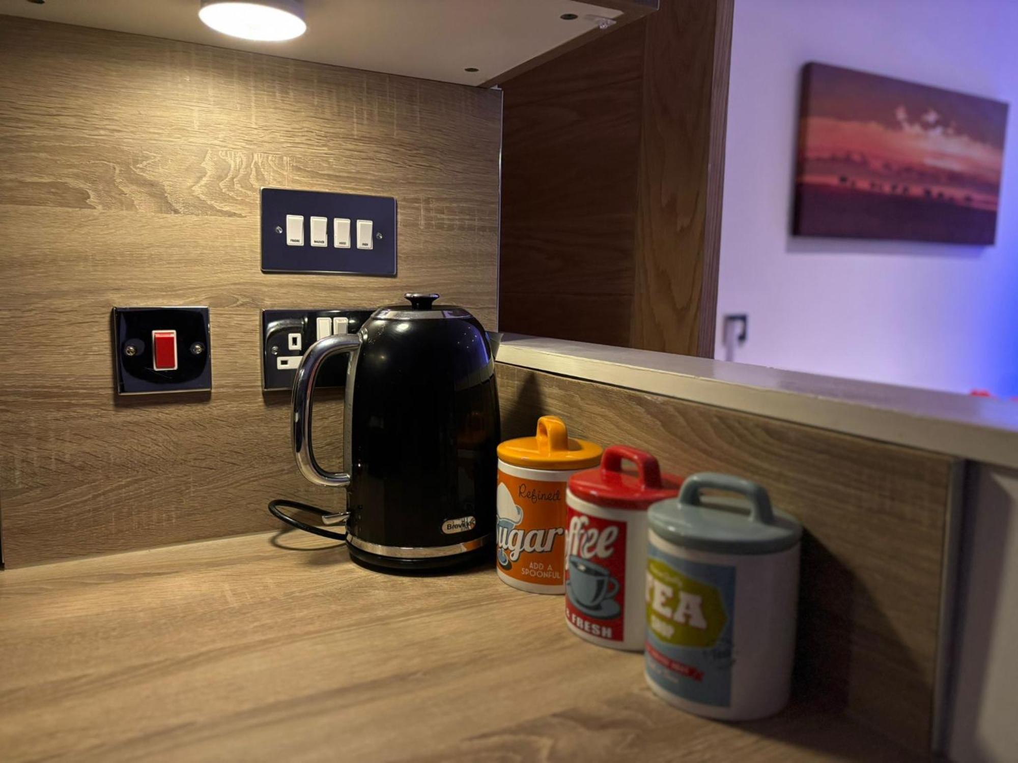 24-7 Secured City Centre Apartments With Free Underground Parking And Wifi Birmingham Exterior foto