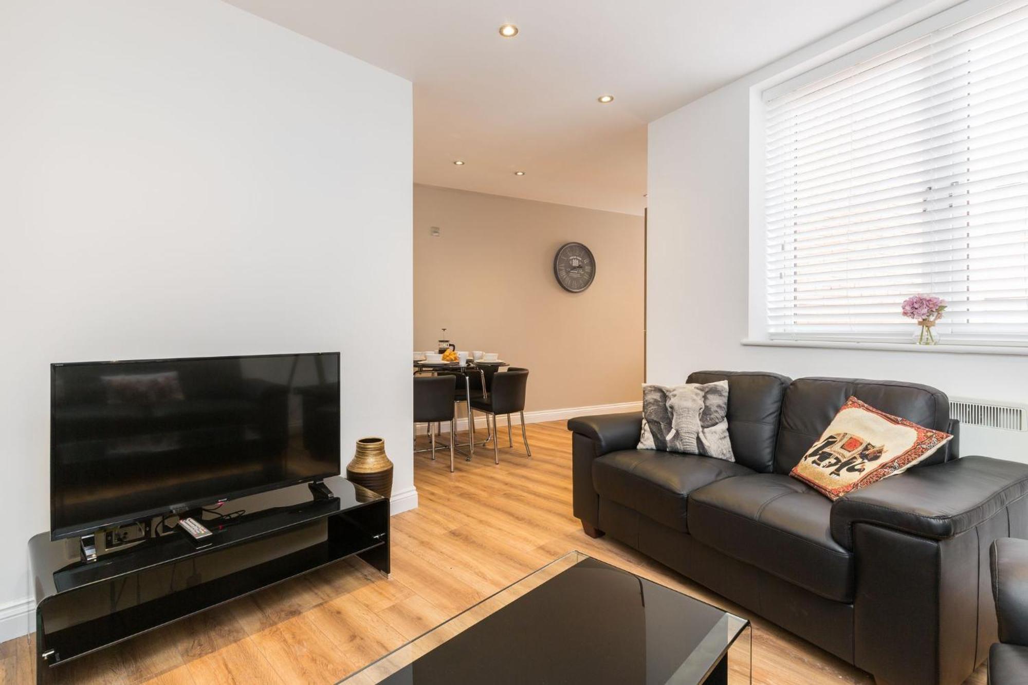 24-7 Secured City Centre Apartments With Free Underground Parking And Wifi Birmingham Exterior foto