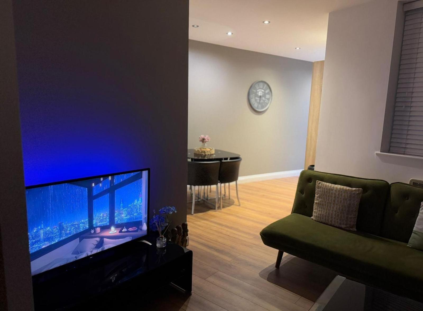 24-7 Secured City Centre Apartments With Free Underground Parking And Wifi Birmingham Exterior foto