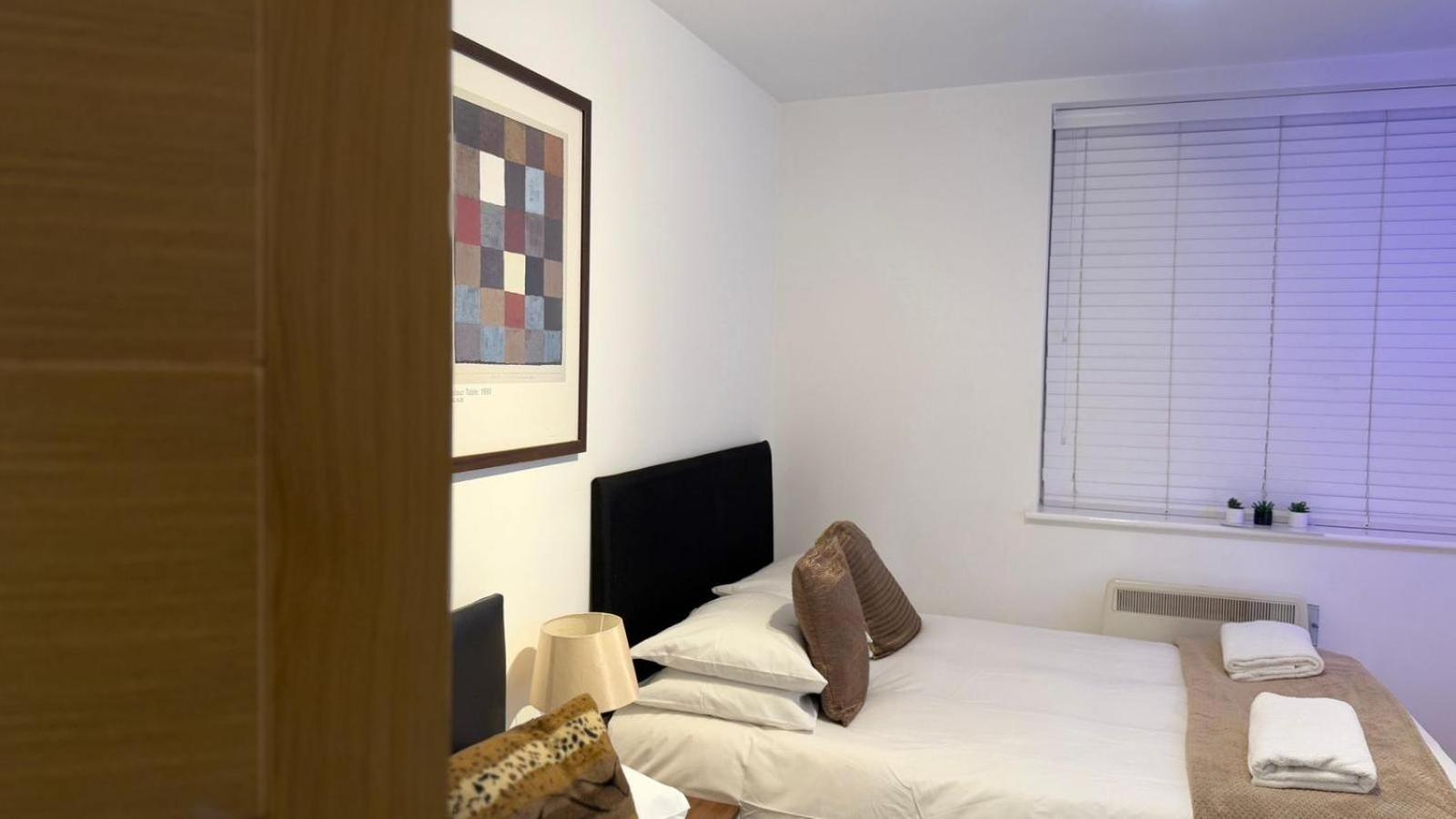 24-7 Secured City Centre Apartments With Free Underground Parking And Wifi Birmingham Exterior foto