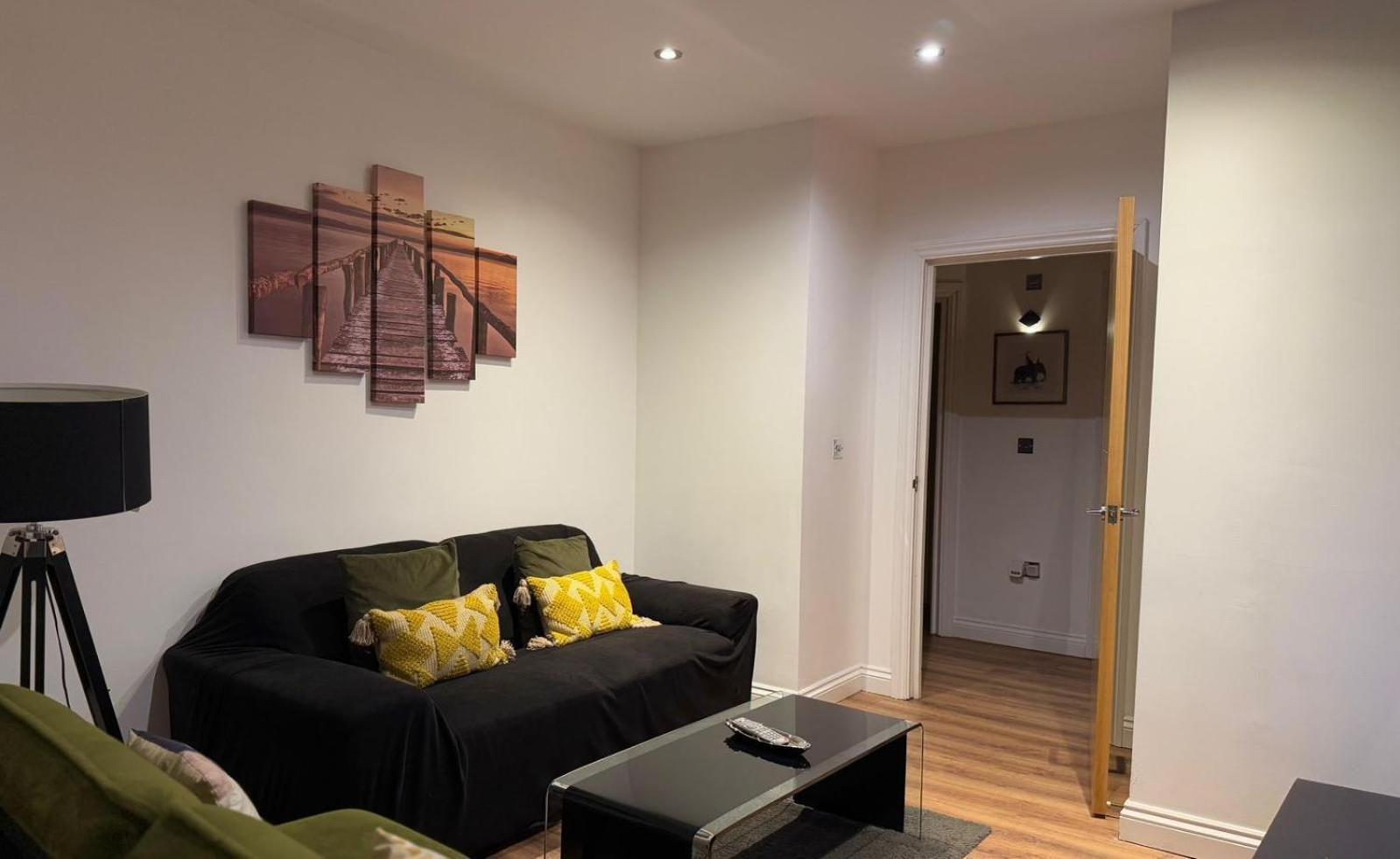 24-7 Secured City Centre Apartments With Free Underground Parking And Wifi Birmingham Exterior foto