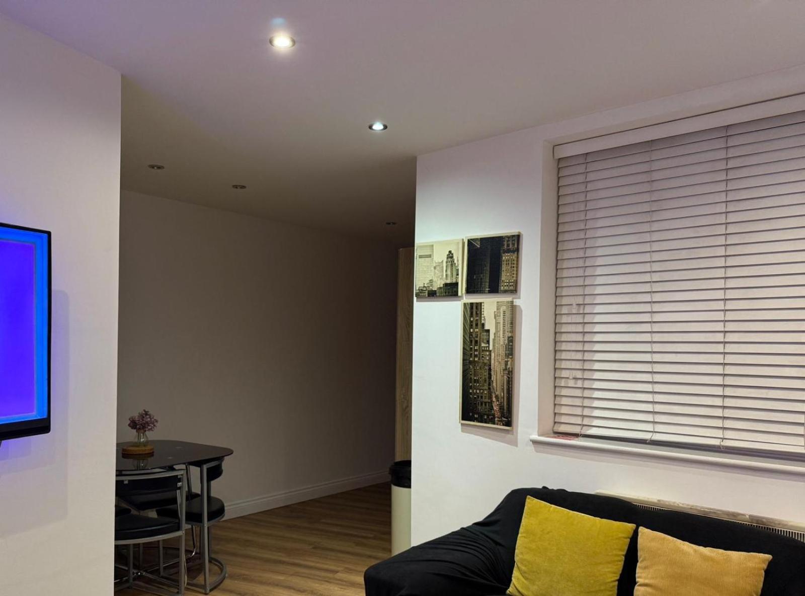 24-7 Secured City Centre Apartments With Free Underground Parking And Wifi Birmingham Exterior foto