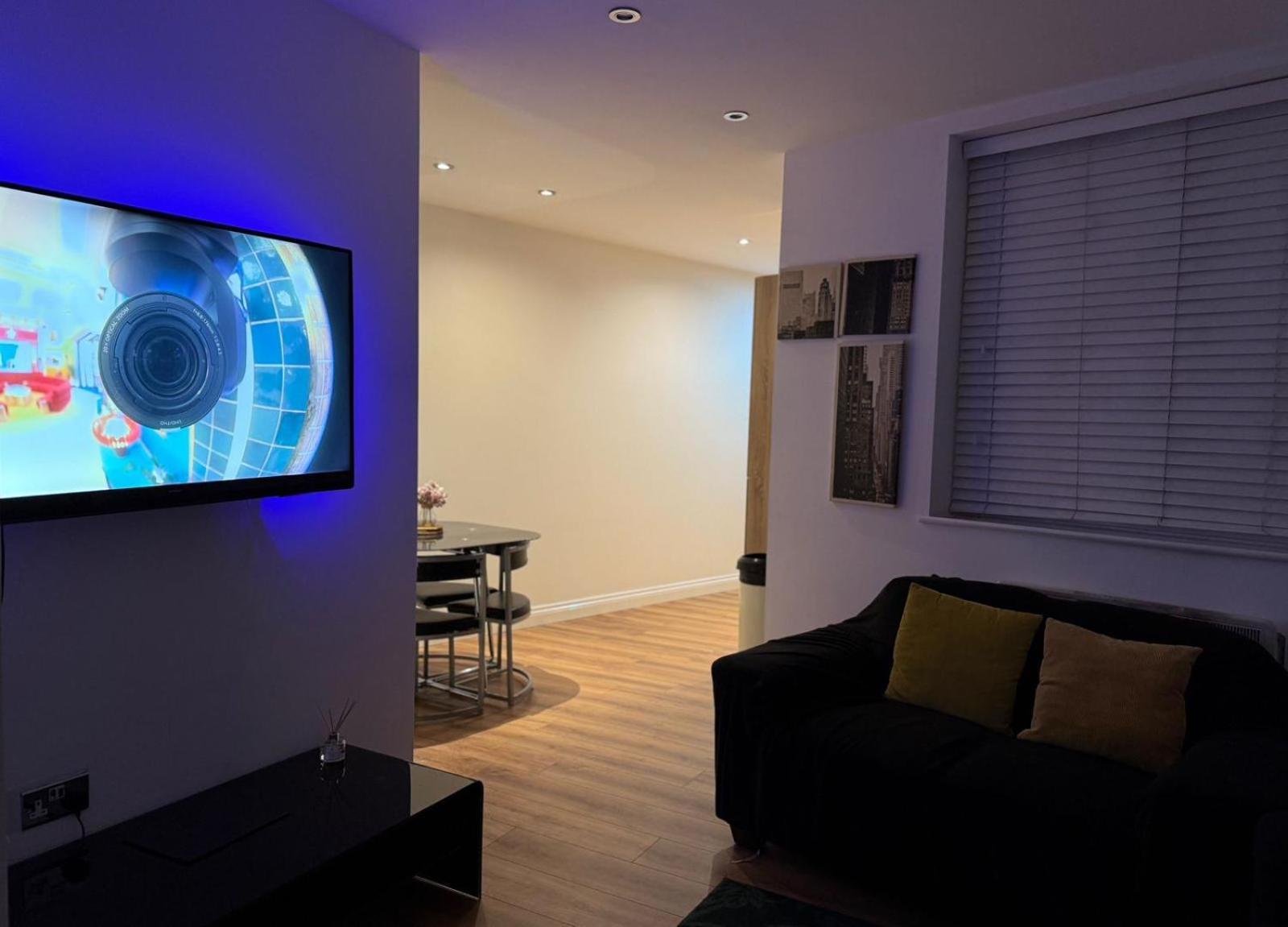 24-7 Secured City Centre Apartments With Free Underground Parking And Wifi Birmingham Exterior foto